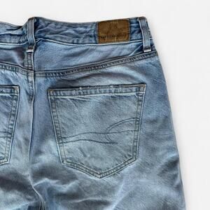 American eagle outfitters mom jeans